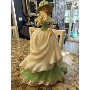 Hamilton Collection Irish Ladies of Song When Irish Eyes Are Smiling Figurine